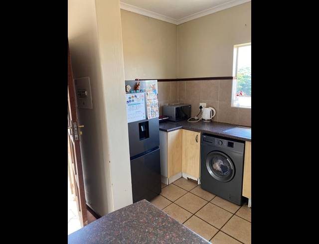 2 BEDROOM PROPERTY TO RENT IN DIE HOEWES